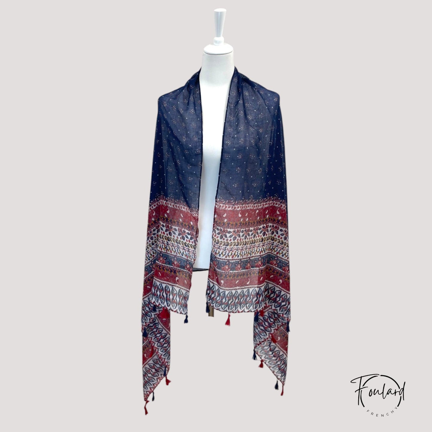Foulard bleu avec franges, vue de face