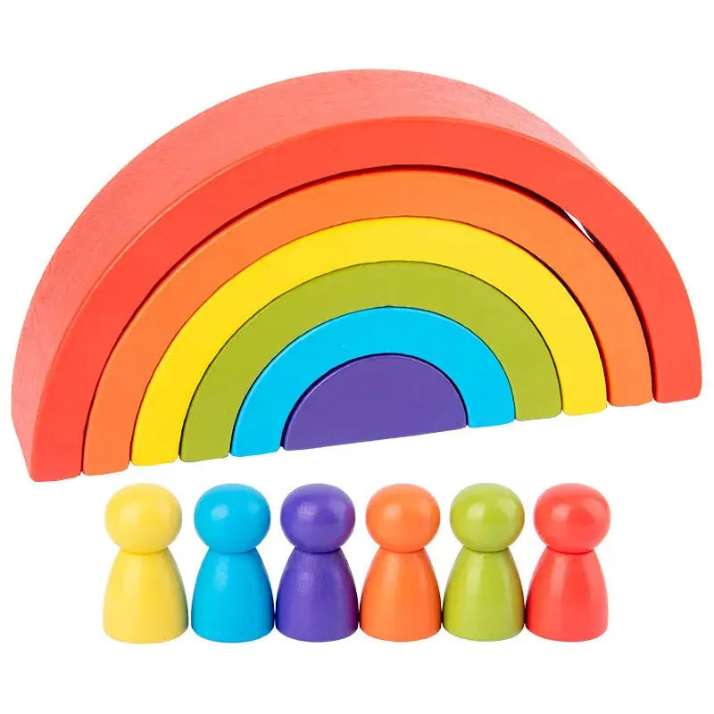Pièces du puzzle en bois disposées en demi-cercle pastel