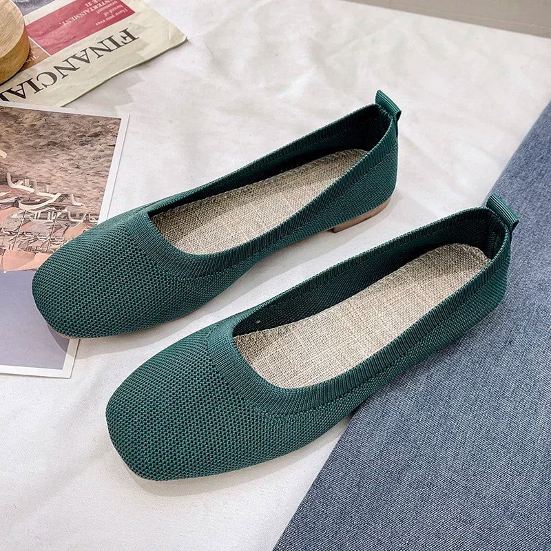 Matière extensible des ballerines épousant la forme du pied