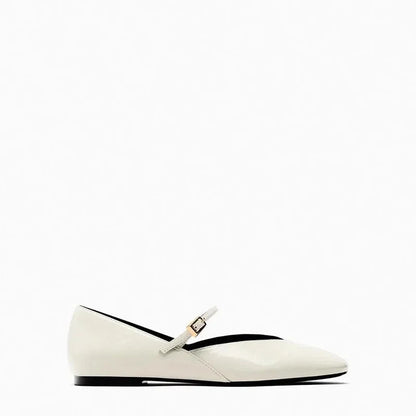 Vue de dessus des ballerines avec design épuré