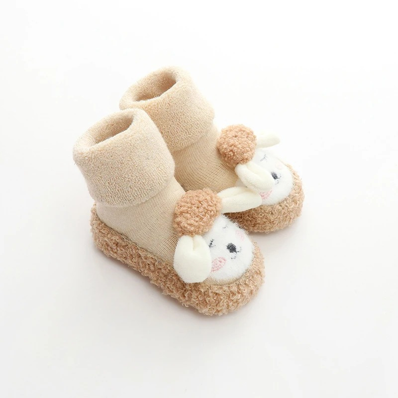 Chaussures bébé beiges avec doublure chaude