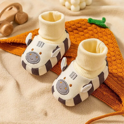 Chaussures bébé beige en coton doux pour confort optimal