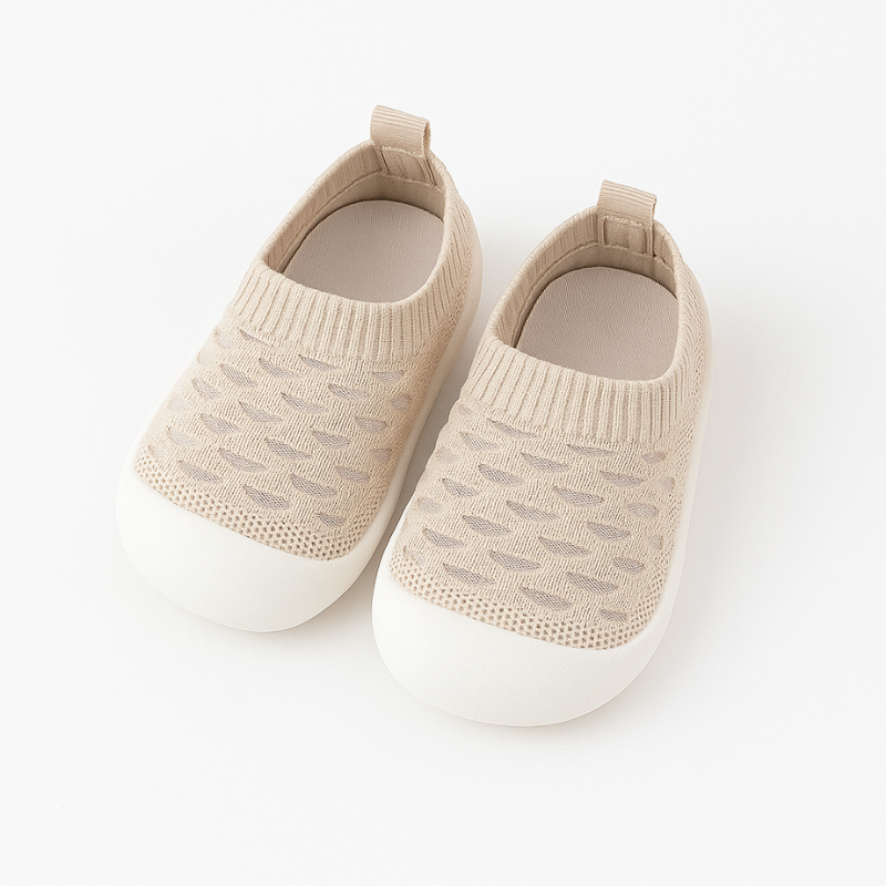 Chaussons souples beige pour enfants, maille respirante et flexible