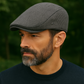 Béret en laine grise avec texture visible, vue de face