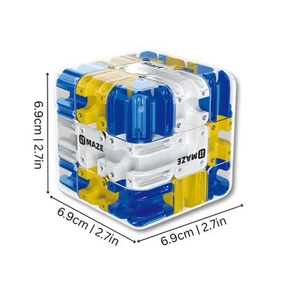 Cube puzzle bleu en matériau transparent, vue latérale