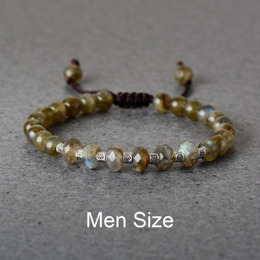 Détail du nœud coulissant du bracelet en labradorite