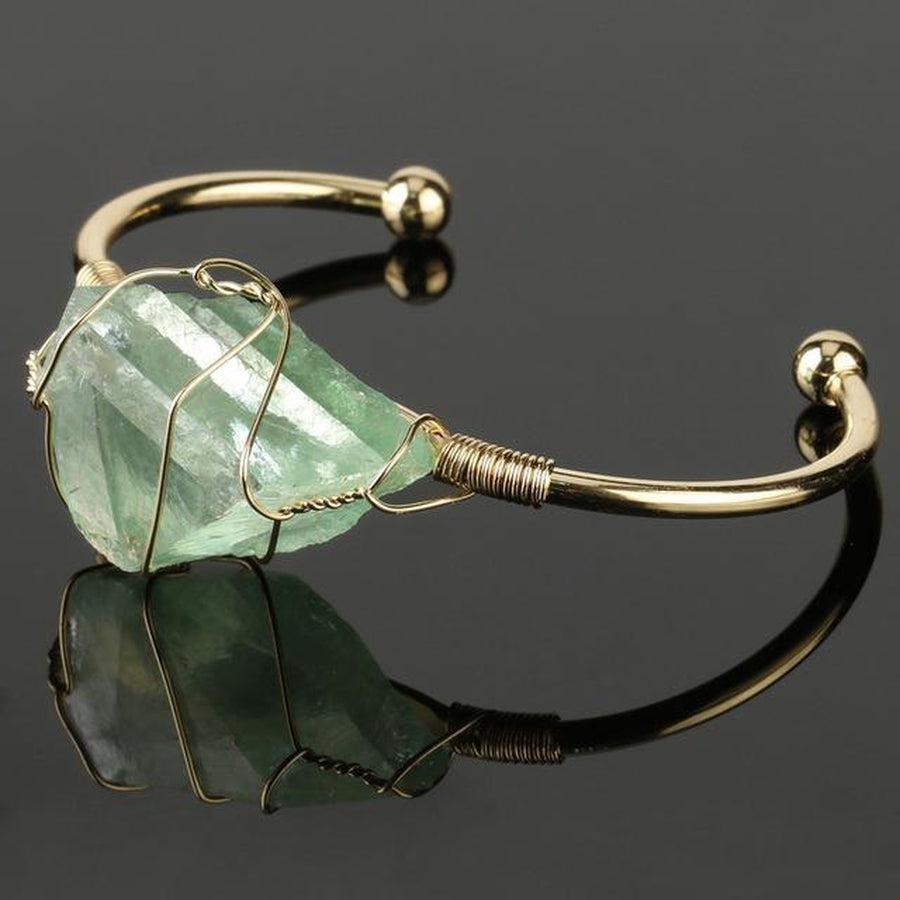 Vue d'ensemble du bracelet argenté avec pierre kyanite
