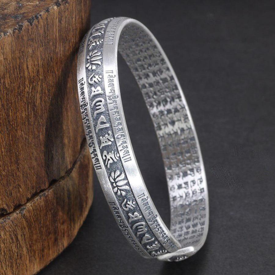 Bracelet manchette en argent avec gravure du mantra