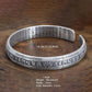 Intérieur du bracelet avec inscription du mantra