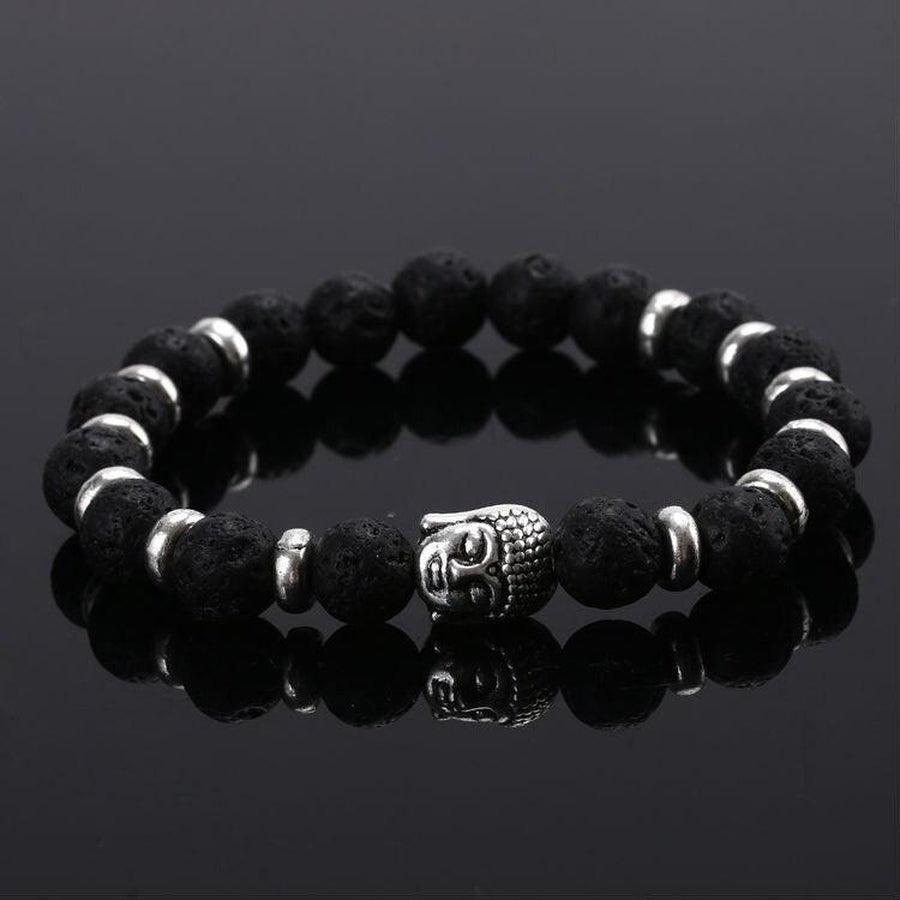 Détail du bracelet zen avec perles argentées et Bouddha