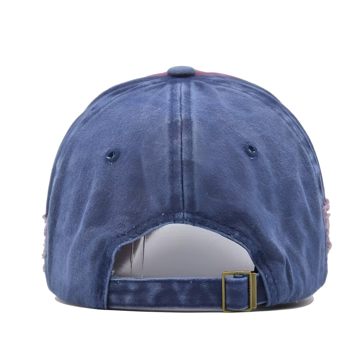 Vue arrière d'une casquette avec broderies détaillées