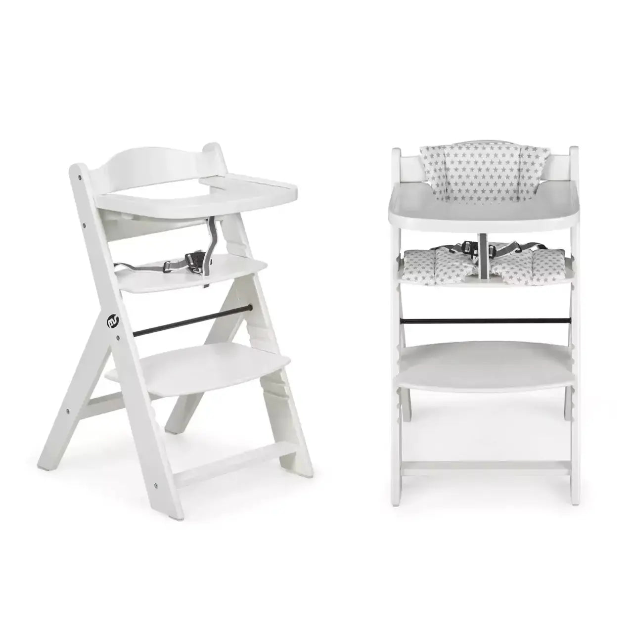Chaise haute montrant les ceintures à trois points amovibles