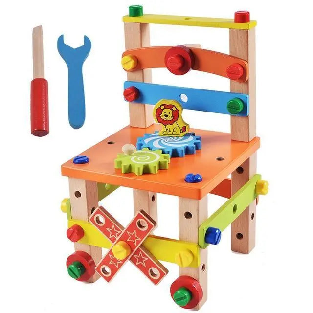 Enfant utilisant un tournevis sur la chaise