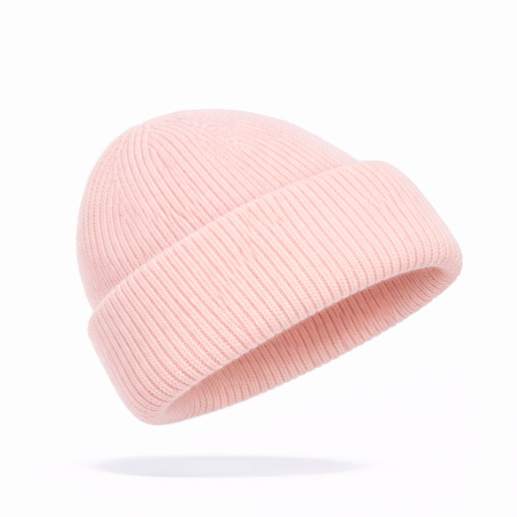 Détail de la maille torsadée du bonnet en cachemire