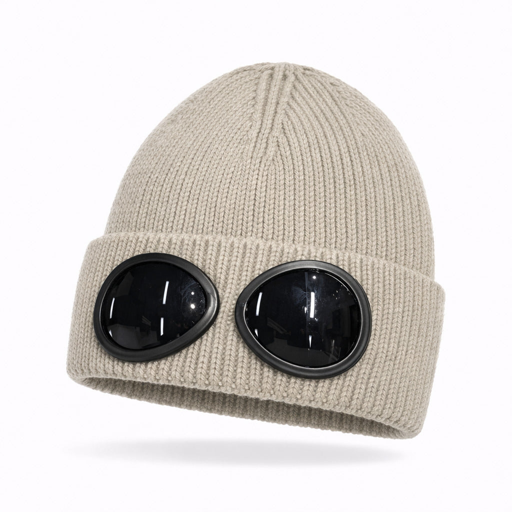 Vue arrière du bonnet montrant la texture en maille
