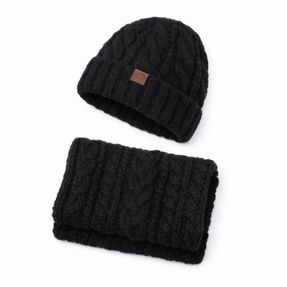 Ensemble tricoté beige, parfait pour l'hiver froid