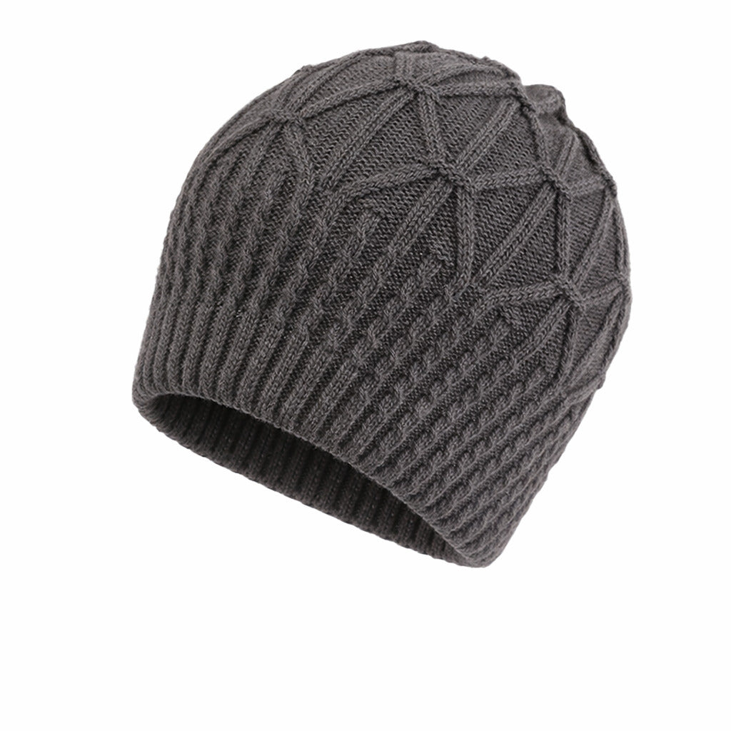 Profil d'un bonnet en laine, montrant le motif torsadé
