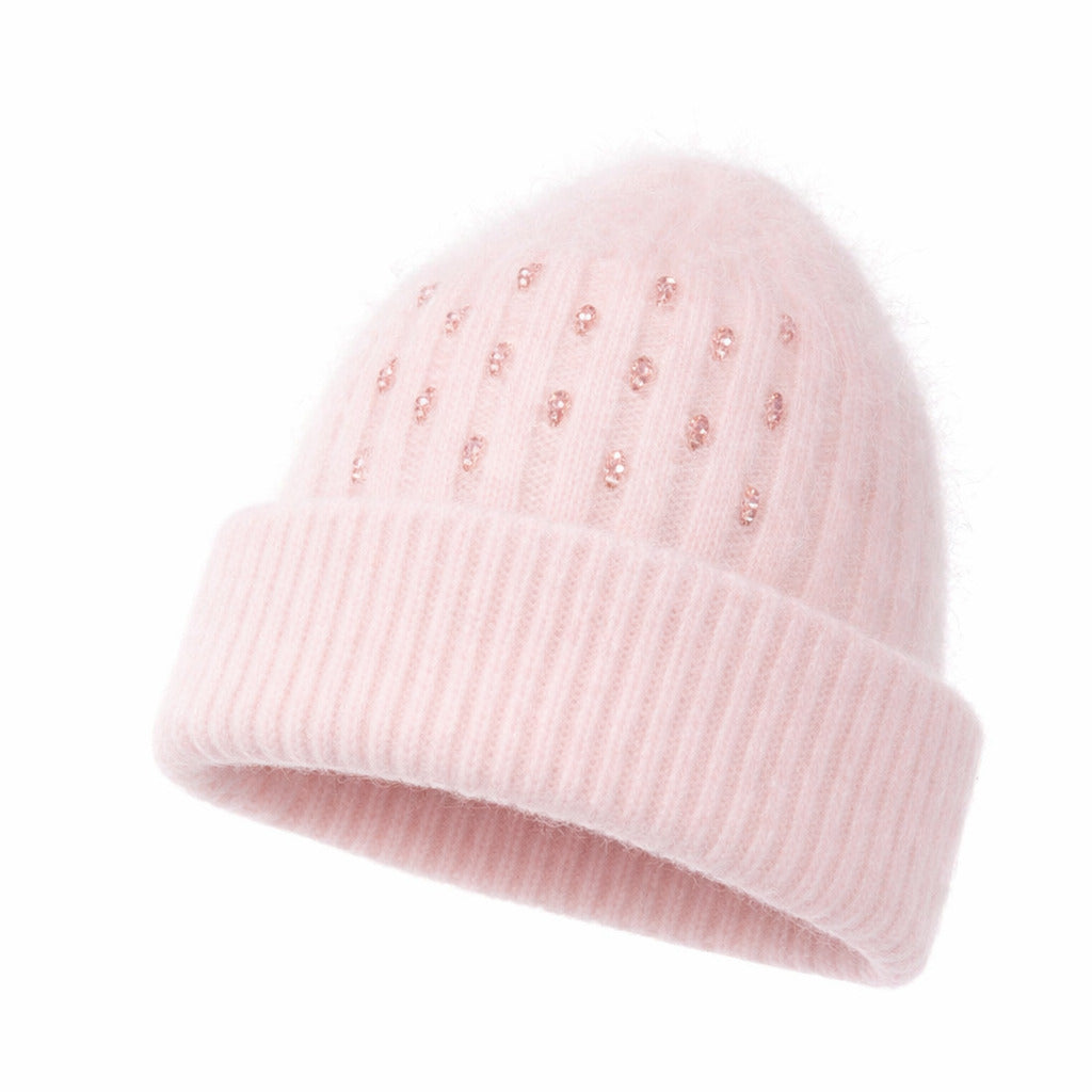 Bonnet d'hiver en maille, capturé dans un cadre naturel