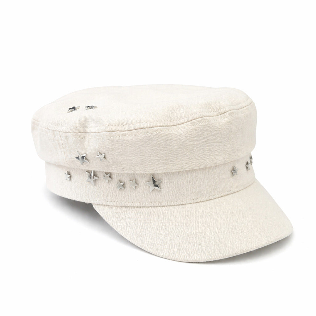 Casquette gavroche rouge avec bouton décoratif