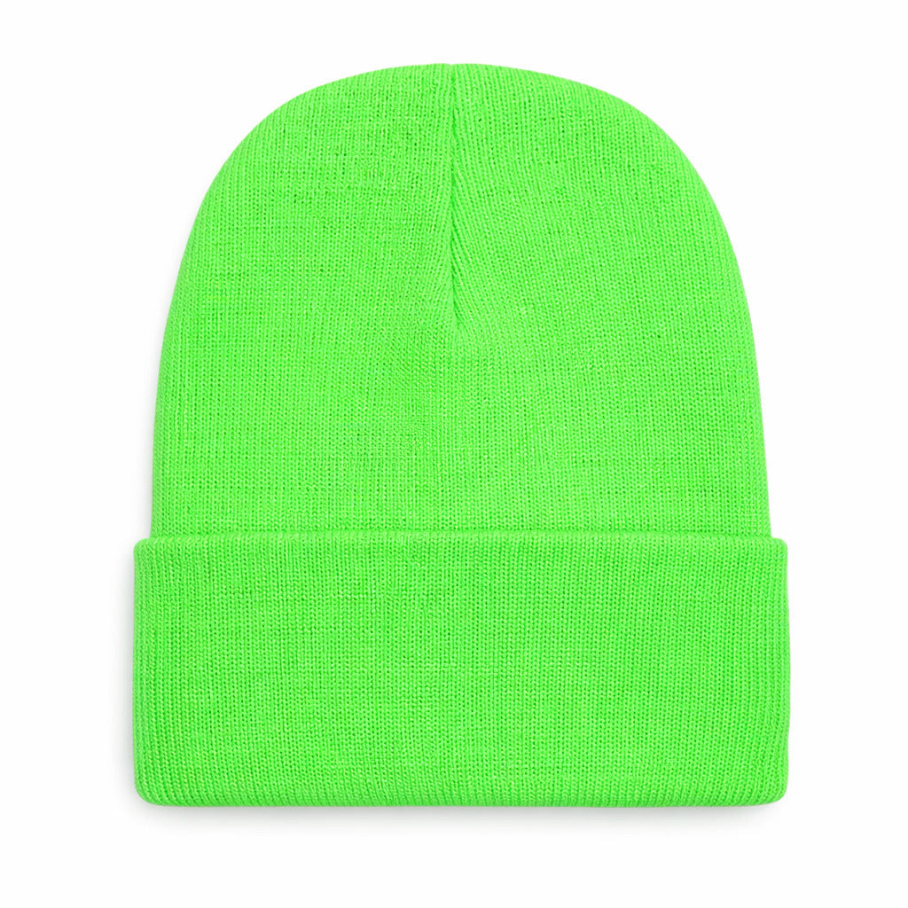 Gros plan sur la texture extensible du bonnet fluo