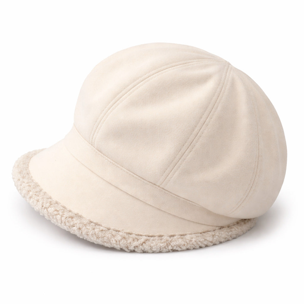 Vue de dessus d'un béret féminin léger, couleur neutre