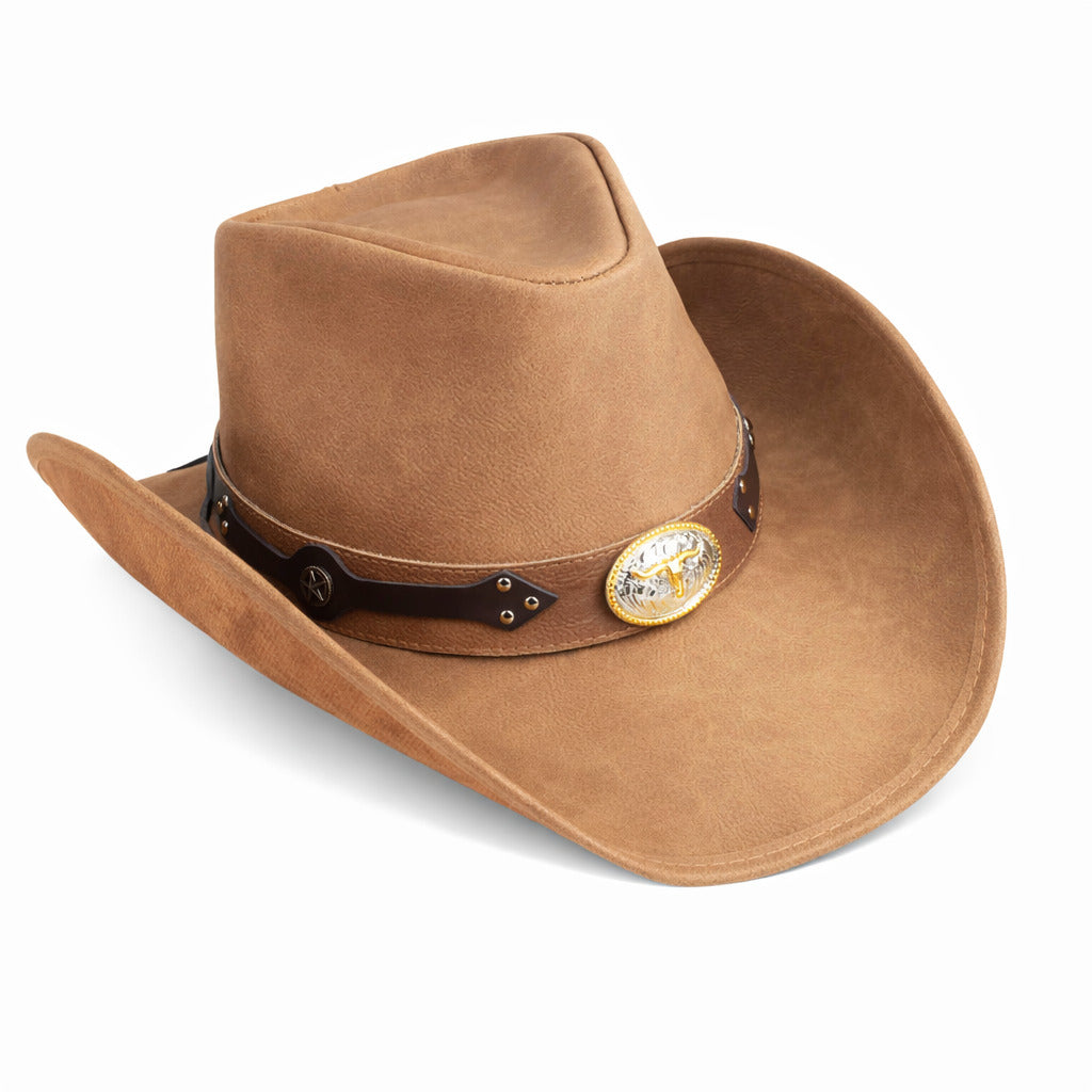 Chapeau en cuir noir sur fond clair