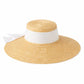 Vue de dessus du chapeau de paille, soulignant son ampleur