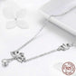 Collier élégant avec strass lumineux sur pendentif Lotus
