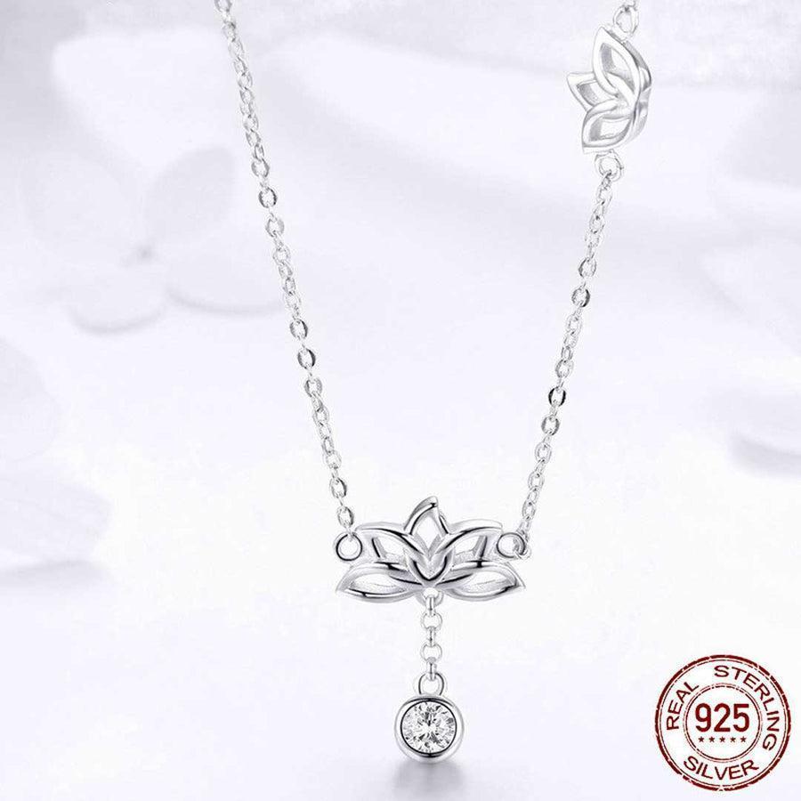Collier avec pendentif Lotus, symbolisant pureté et renaissance