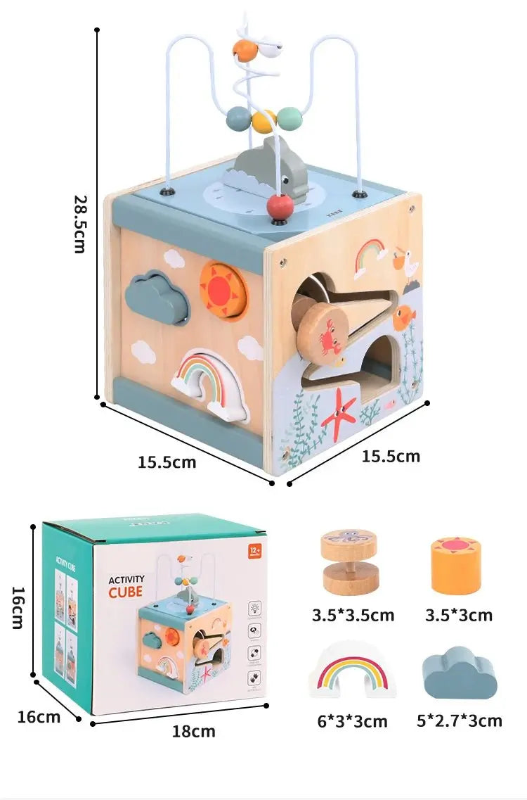 Cube d'activité avec diverses formes et couleurs pour l'éveil