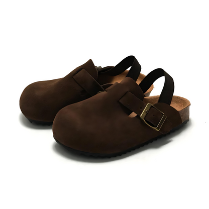 Clogs enfant marron foncé, vue de côté