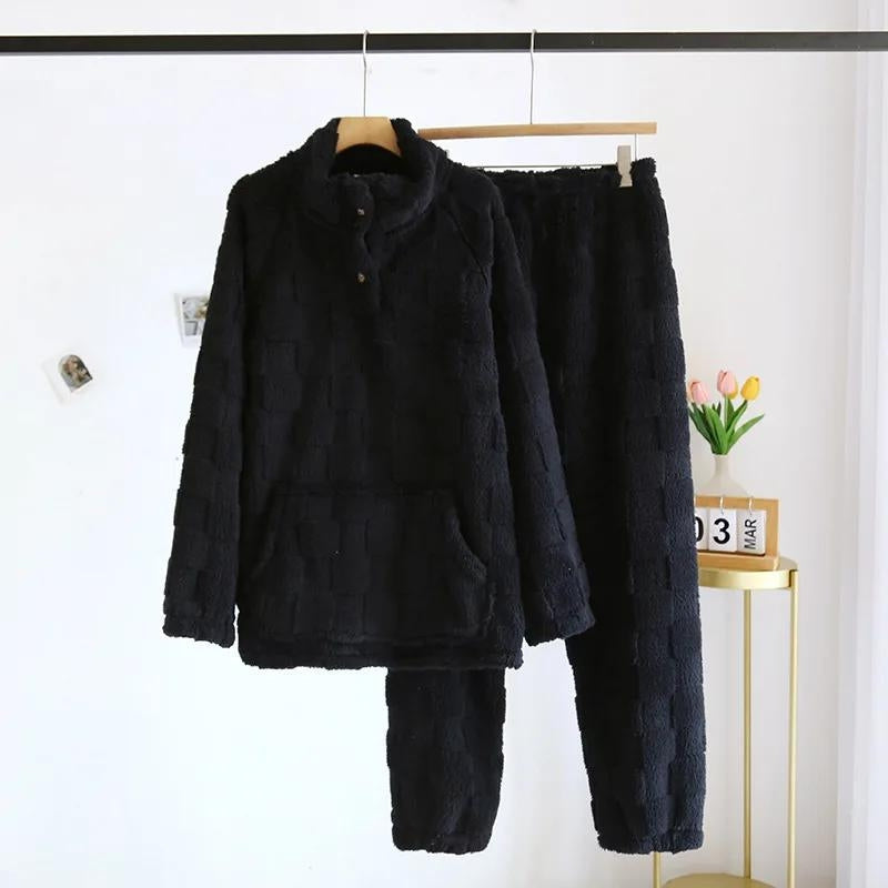 Pyjama noir en molleton polaire avec col rabattu