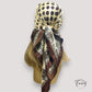 Foulard noué en turban, motifs rétro et baroques