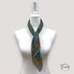 Vue d'ensemble du foulard avec arabesques multicolores
