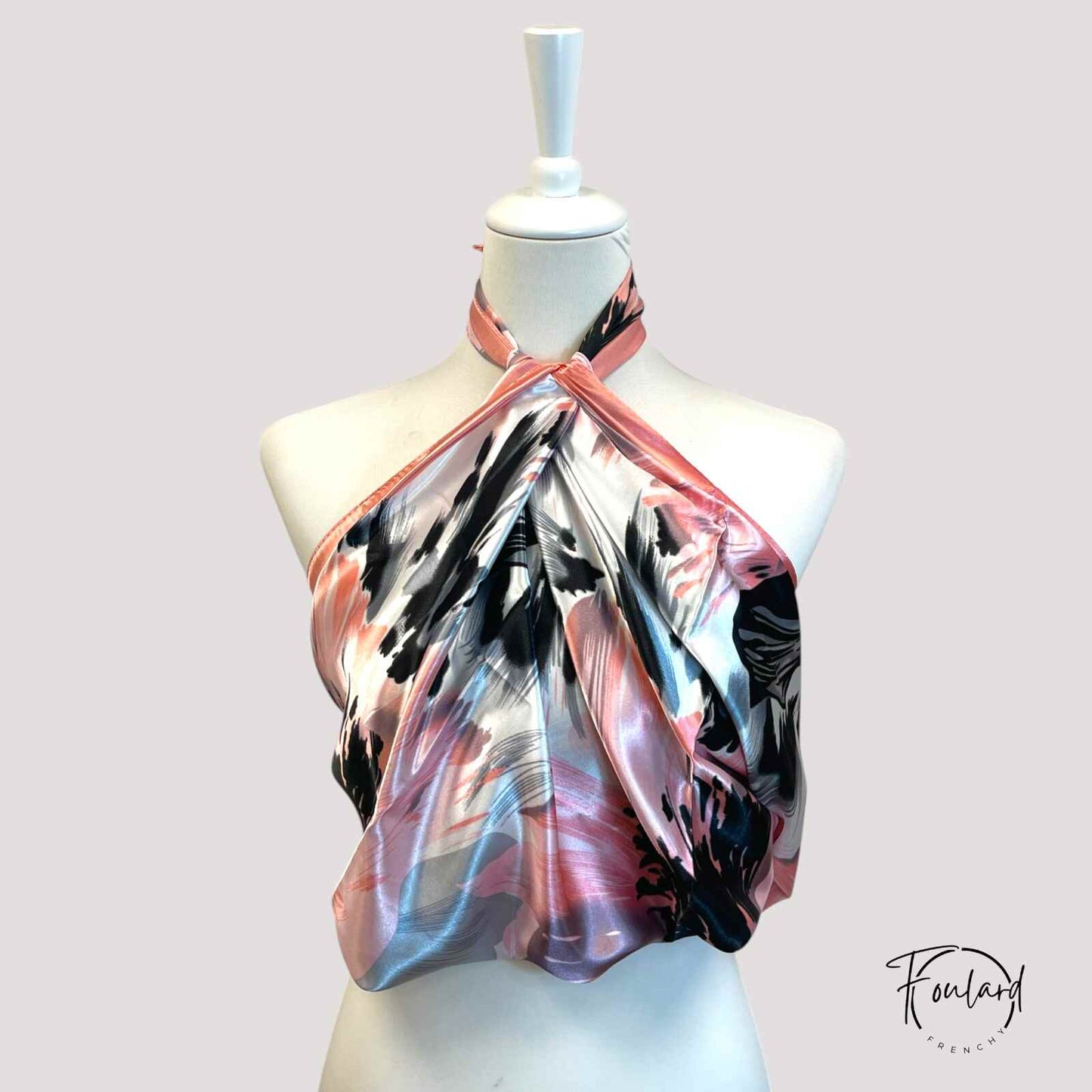 Foulard carré rose avec motifs de peinture abstraite