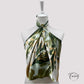 Foulard carré vert avec motifs zen, vue de face