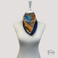 Foulard carré avec motif floral oriental vibrant