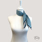 Foulard noué en triangle, style moderne et chic