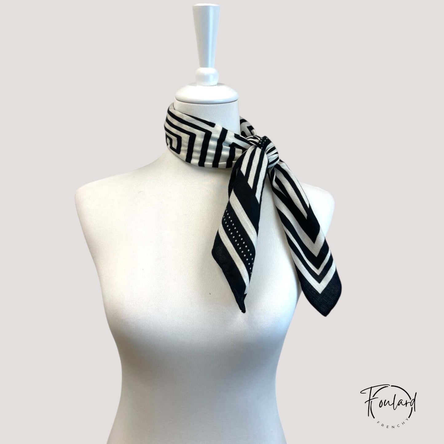 Foulard carré en polyester, motif labyrinthe moderne