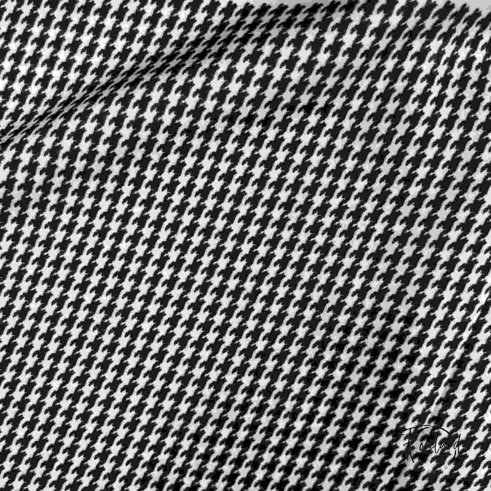 Vue de côté du foulard noir sur fond neutre