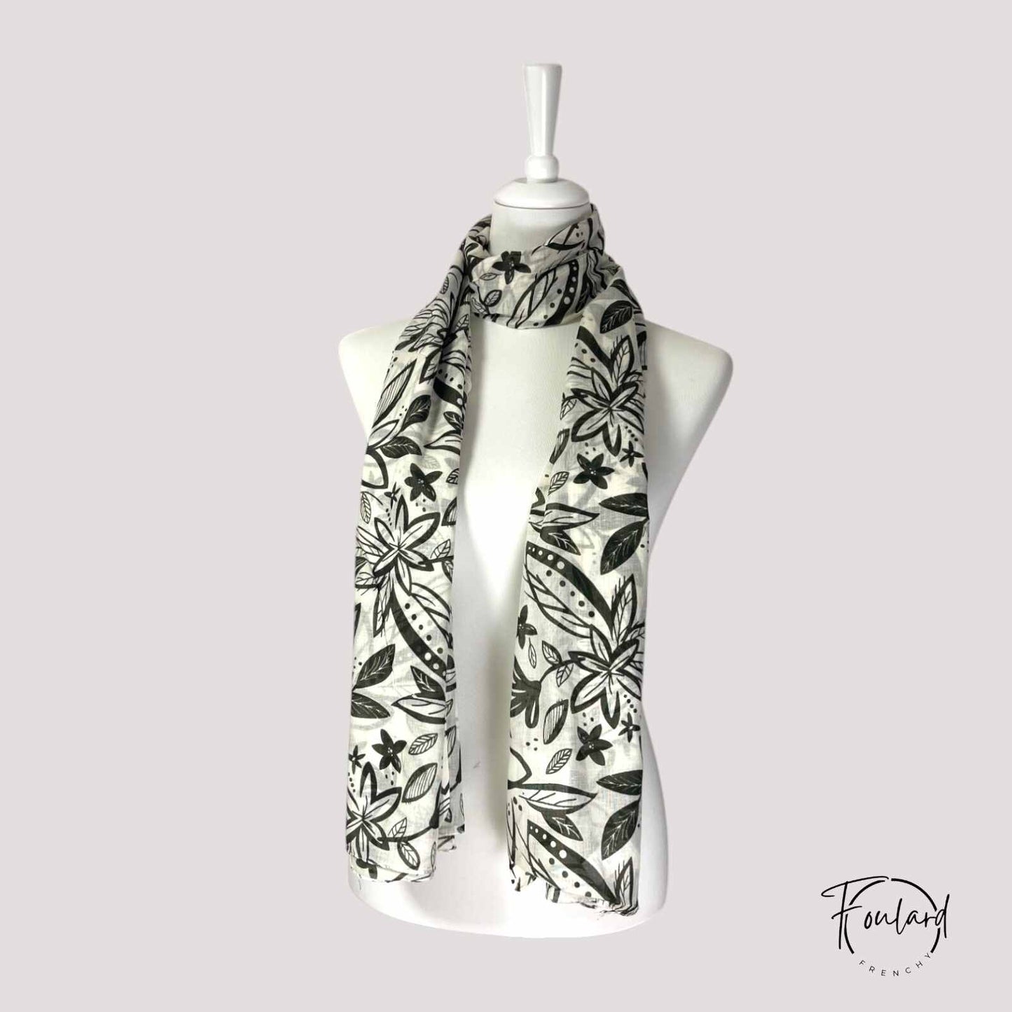 Foulard en coton kaki avec motifs floraux sur fond écru