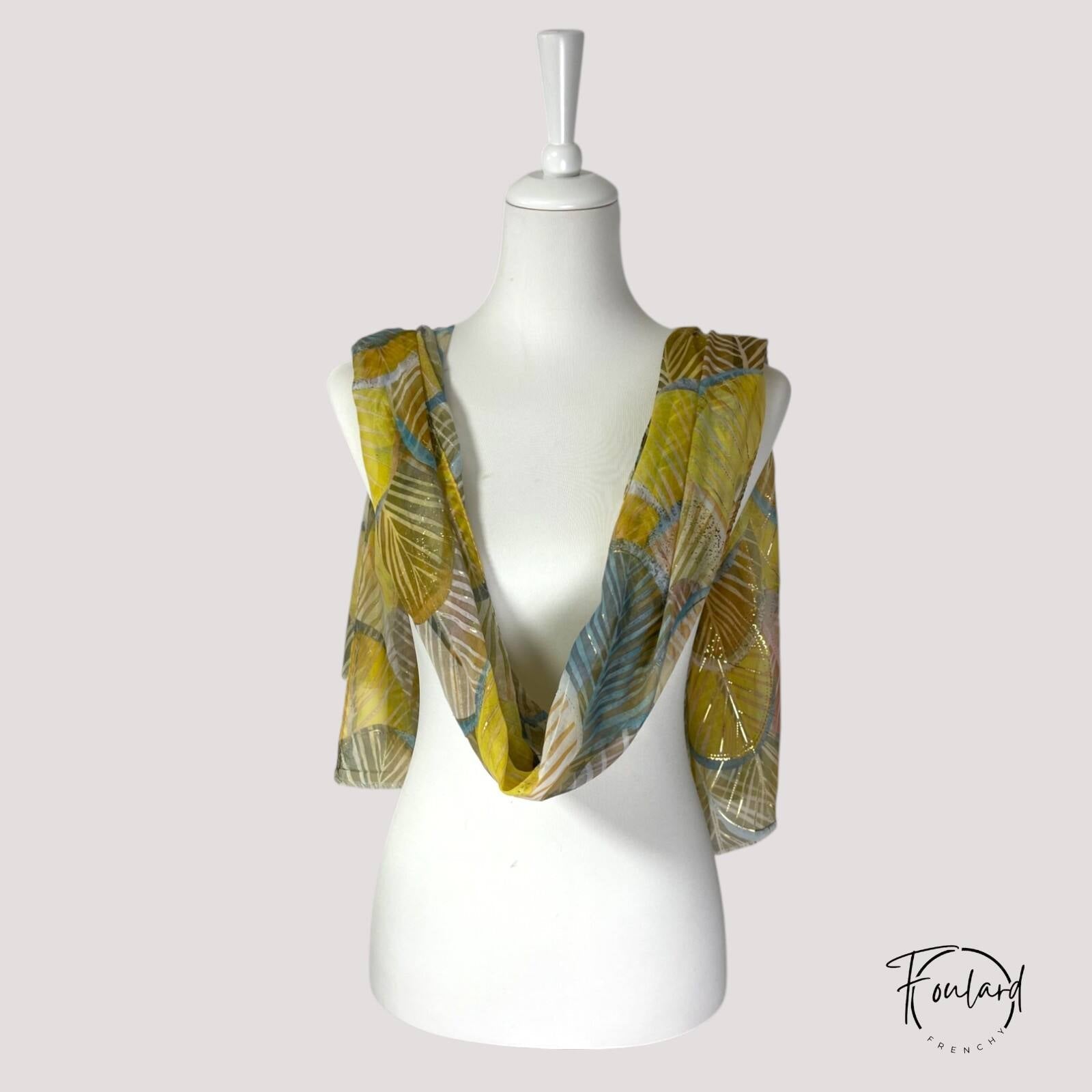 Vue rapprochée du tissu léger en viscose et coton
