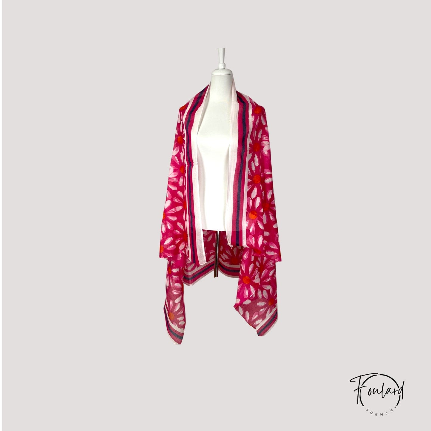 Foulard fuchsia en coton avec motifs floraux blancs
