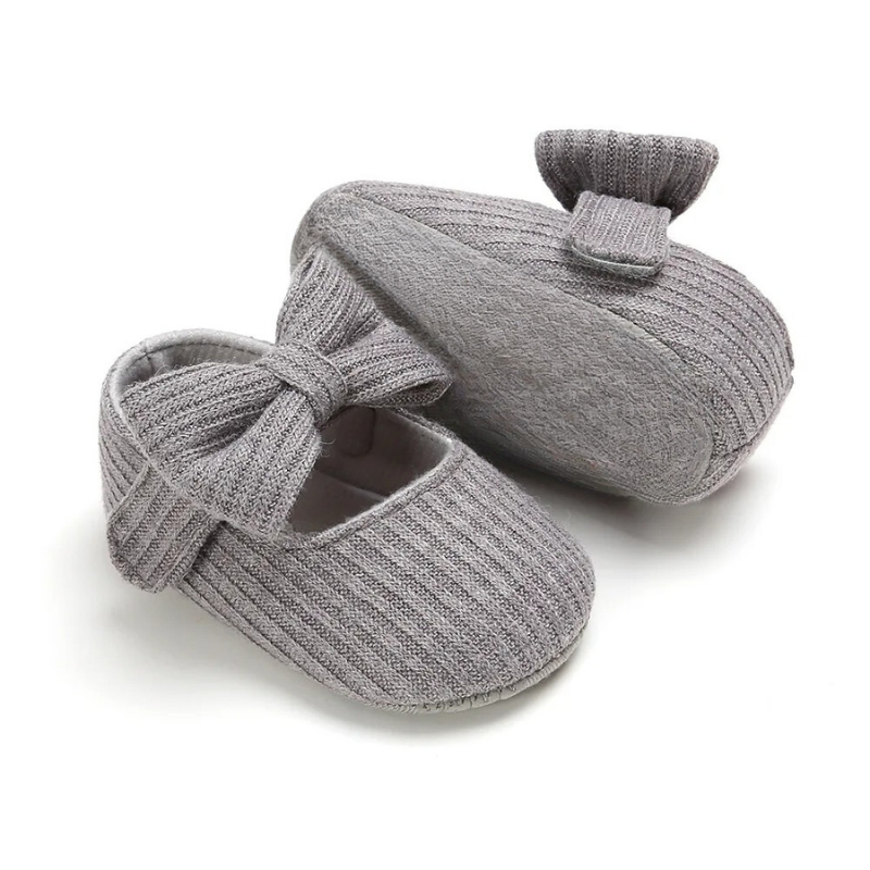 Chaussures bébé grises avec nœud décoratif