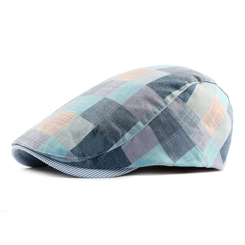 Homme de profil portant un béret, allure sophistiquée