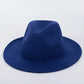 Chapeau Fedora sur un mannequin, illustrant son style classique