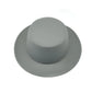 Zoom sur la couronne d'un chapeau Fedora