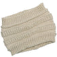 Vue de face d'un bandeau en tricot rose sur mannequin