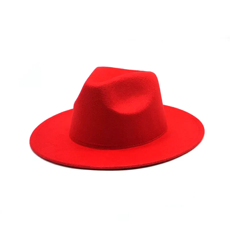 Chapeau Fedora en coton, présenté sur un fond uni