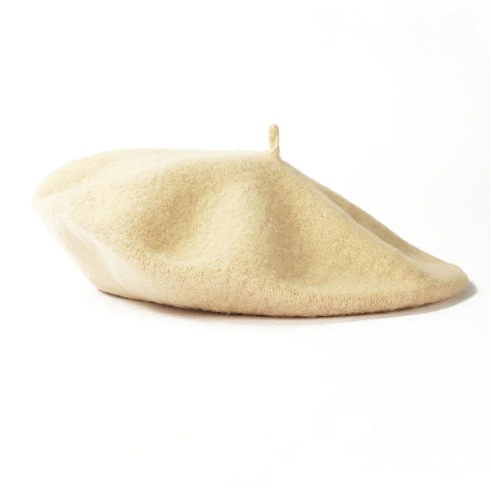 Béret basque en laine avec une lumière naturelle